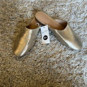 Women's Target Universal Thread Mules size 8.5